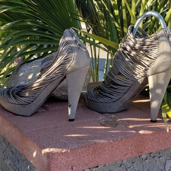 vic l matie‎  Peep Toe Straps High Stiletto He - Picture 3 of 10